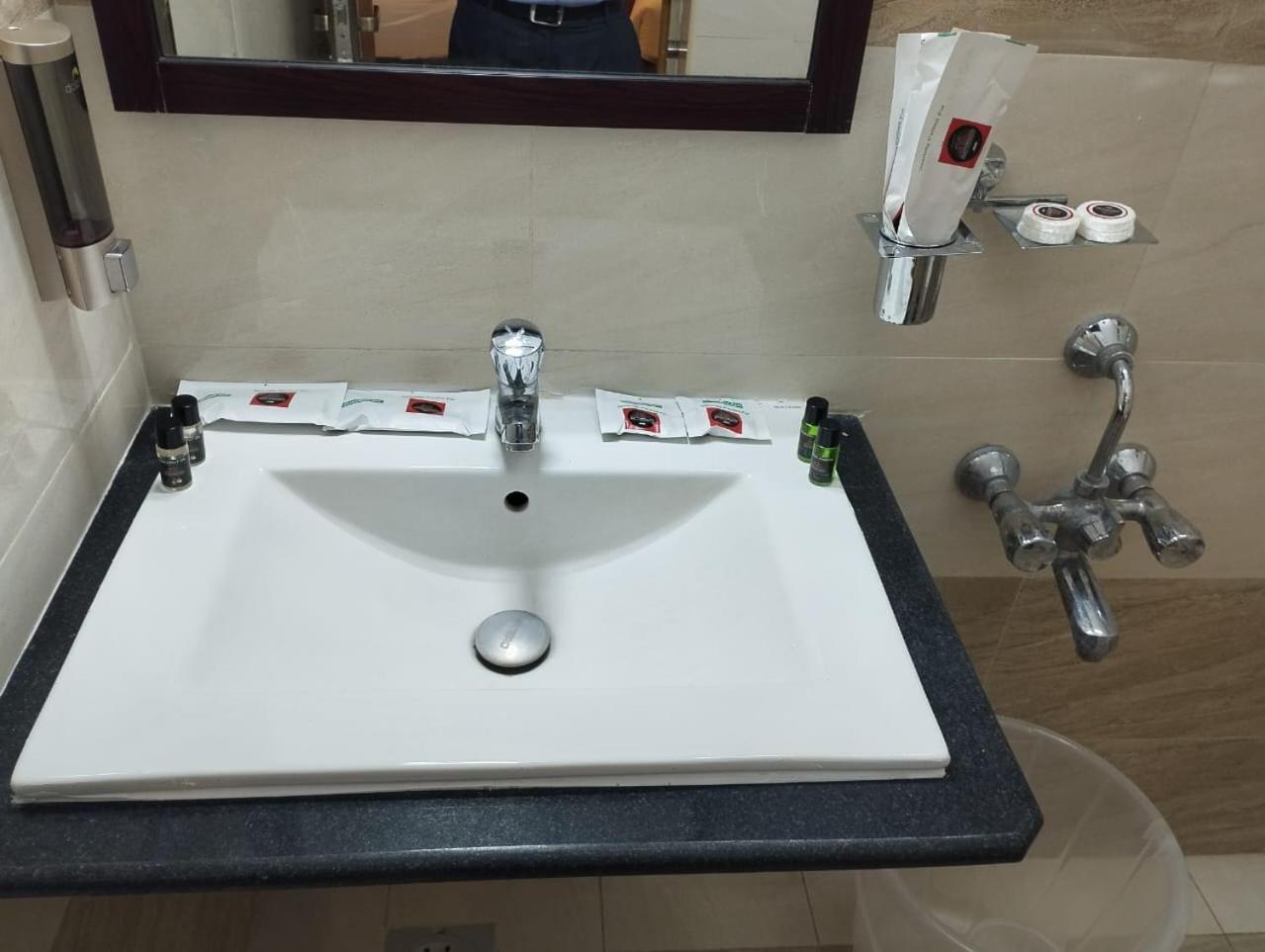 Annai Residency Hotel Vellore Kültér fotó