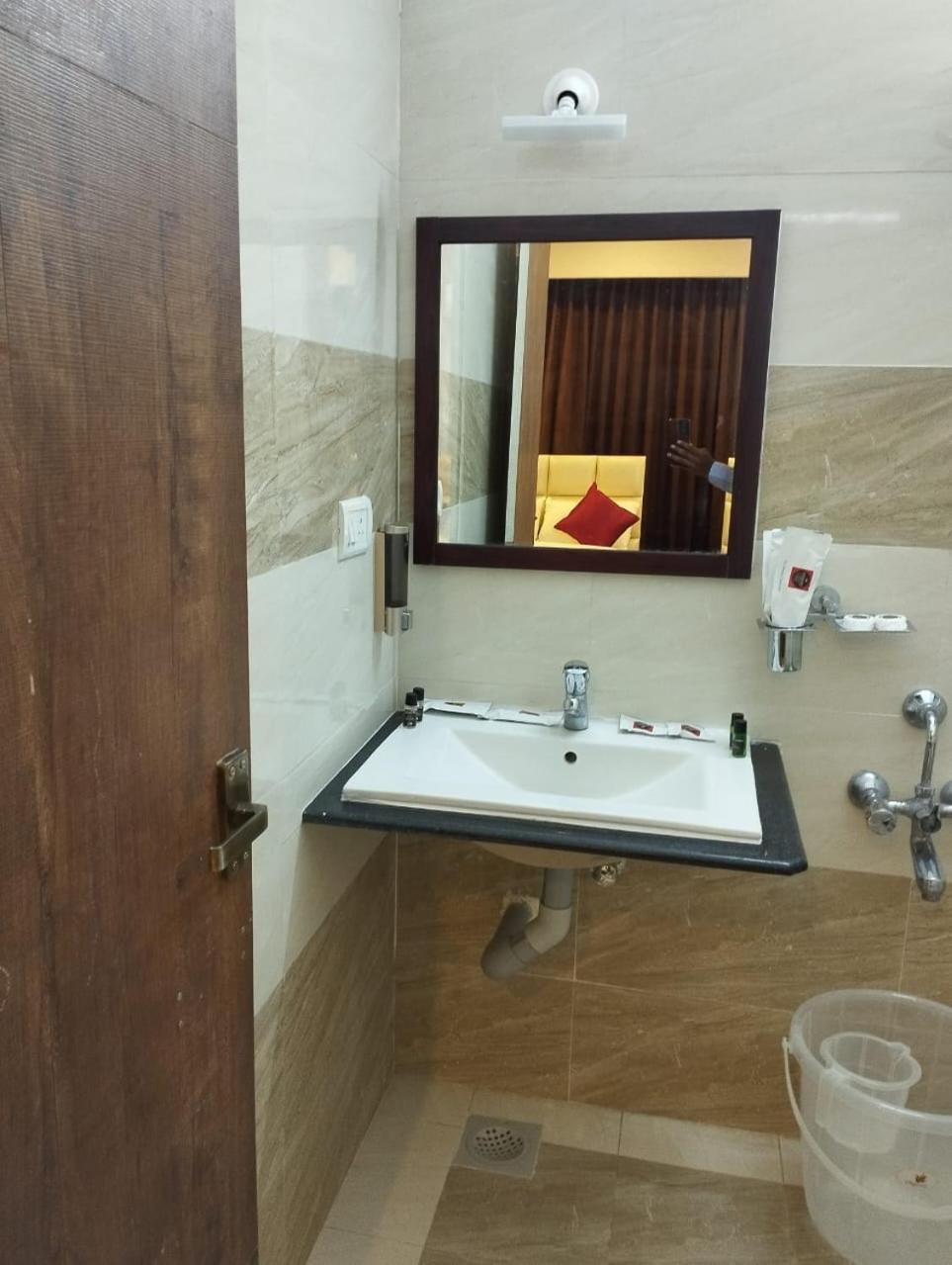 Annai Residency Hotel Vellore Kültér fotó