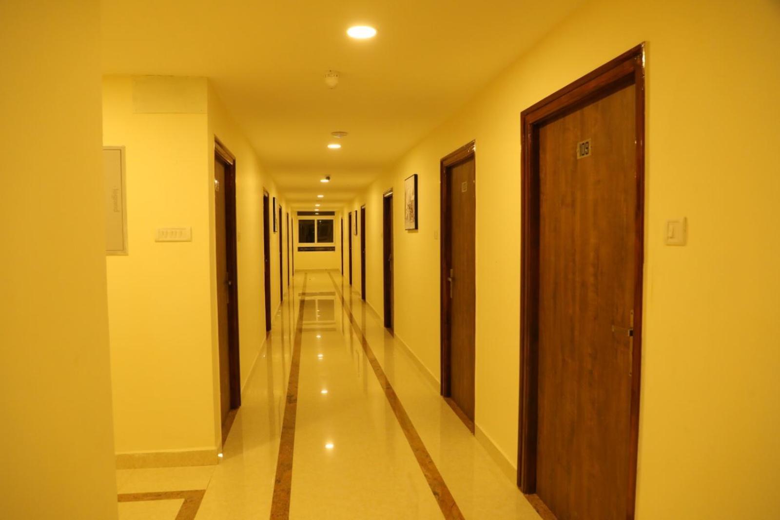 Annai Residency Hotel Vellore Kültér fotó
